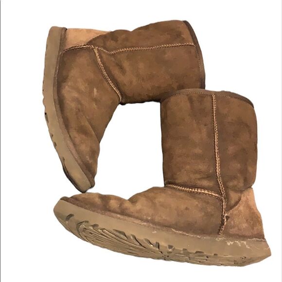 UGG Classic Short Boots S/N 5825 - Picture 1 of 14